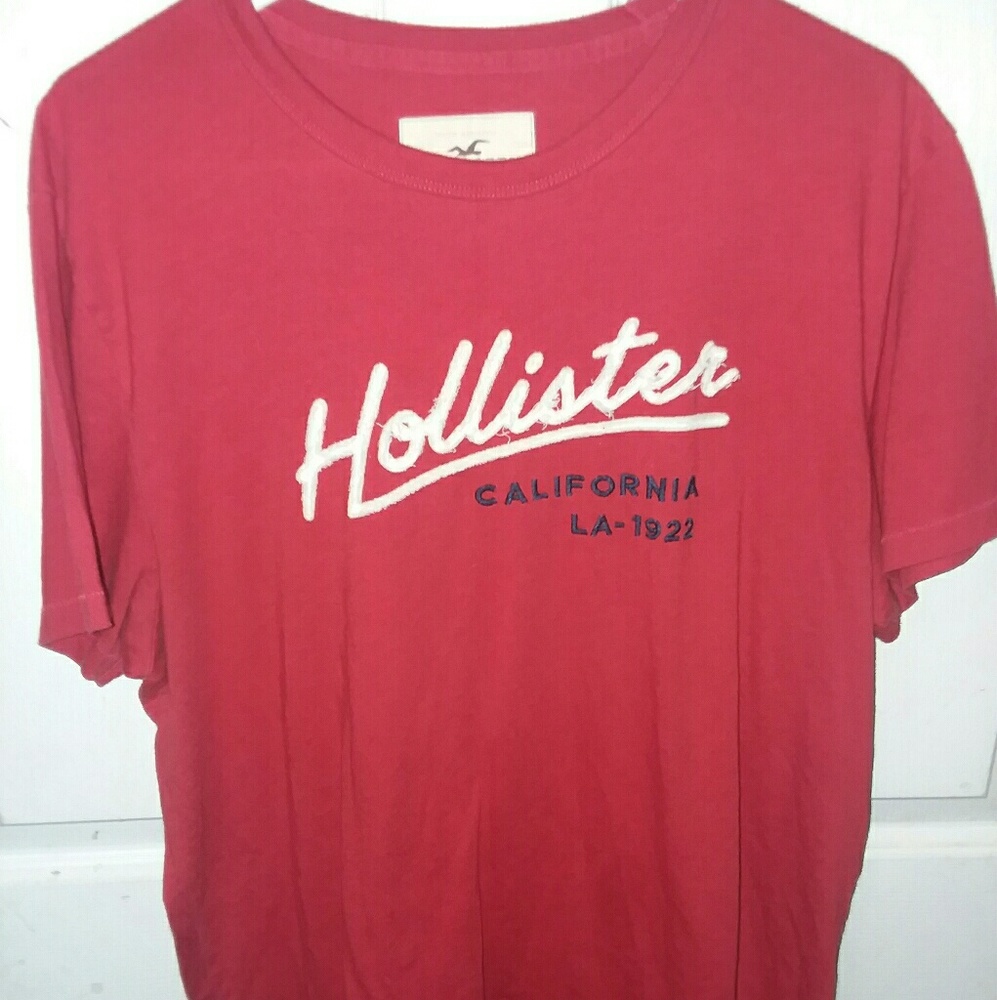 Hollister tshirt